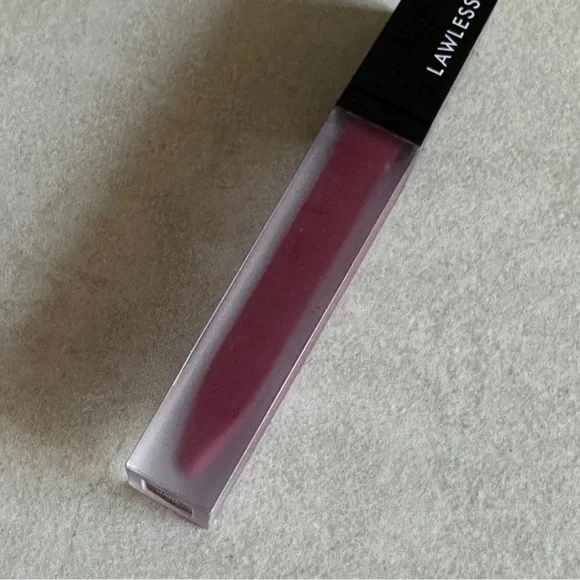 Lawless Soft Matte Liquid Lipstick - Dane - Picture 3 of 3